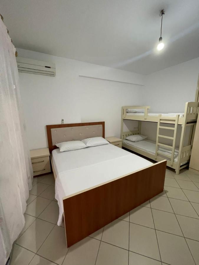 Marina Apartment Vlorë エクステリア 写真