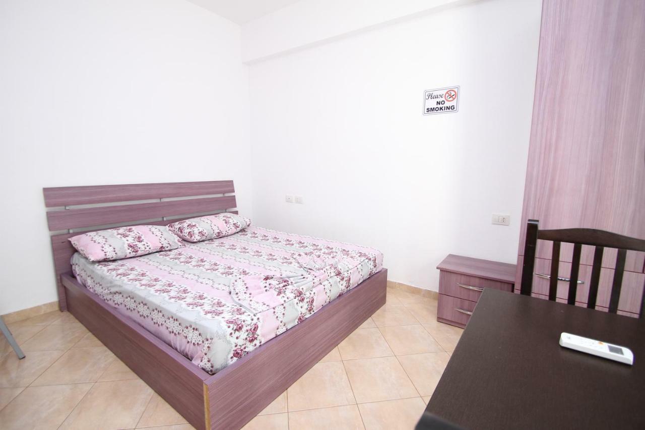 Marina Apartment Vlorë エクステリア 写真